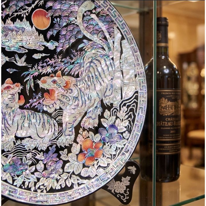 Najeon Tiger Round Mother-of-Pearl Lacquerware Tray